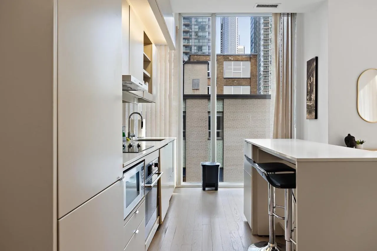 Modern Condo In The Heart Of Downtown Toronto Apartment