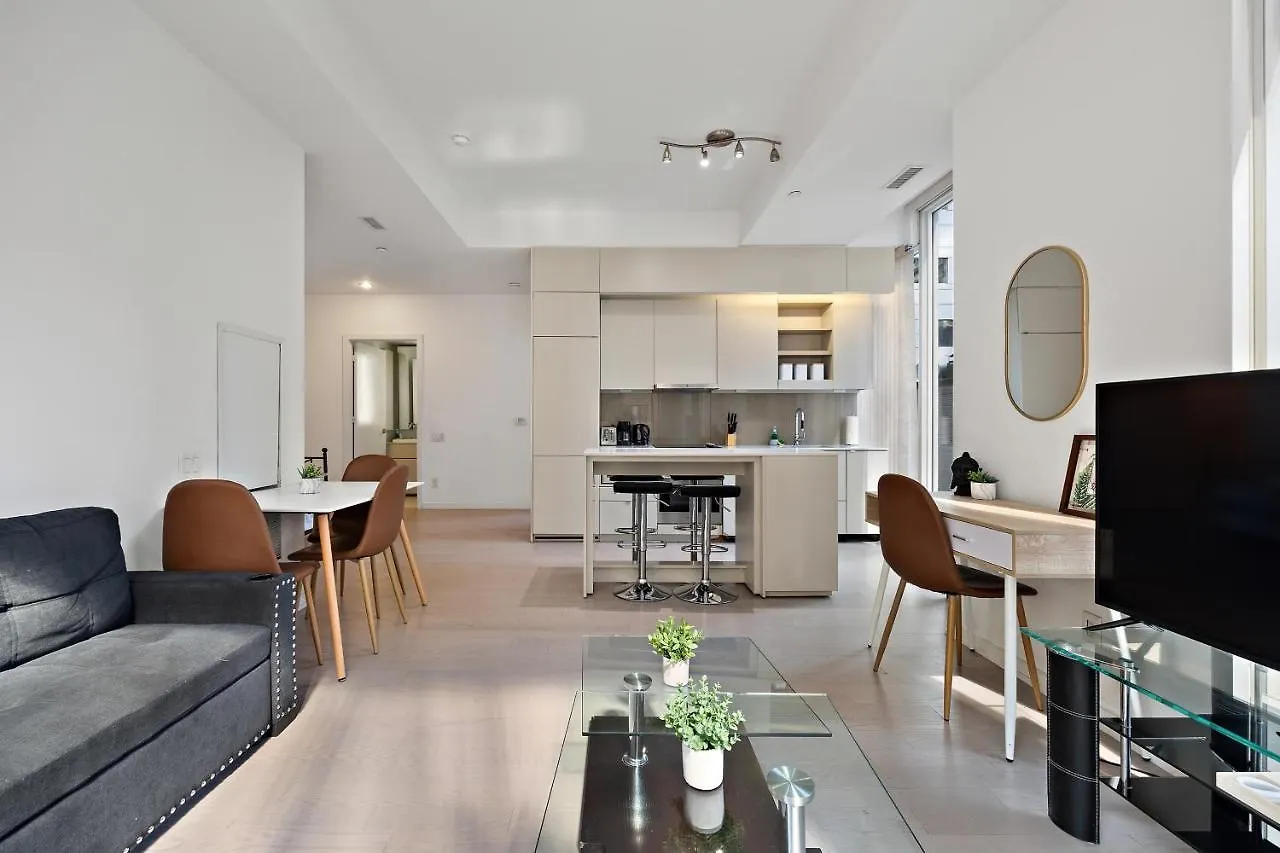 Modern Condo In The Heart Of Downtown Toronto 0*,  Canada